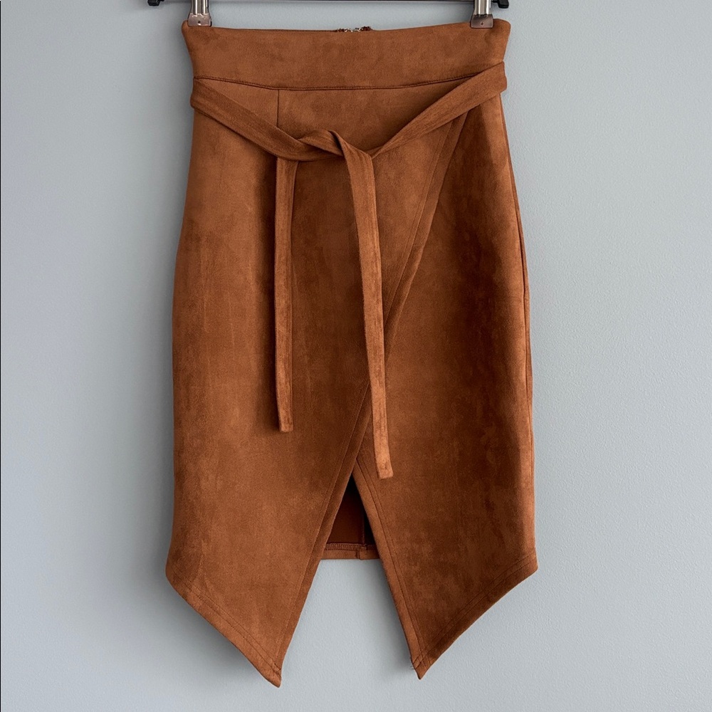GILBERT Elegant Asymmetrical Faux Suede Stretch Brown Skirt